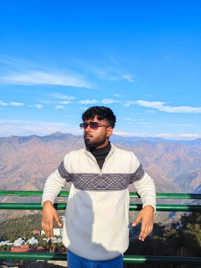 Ayush Prajapati, Founder and CEO of AuthorityNova